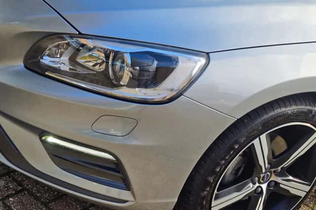 Volvo V60 (2017) thumbnail 6