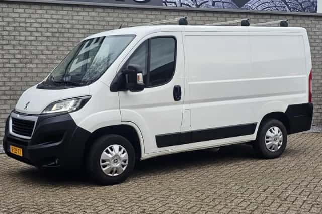 Peugeot Boxer (2018) thumbnail 2