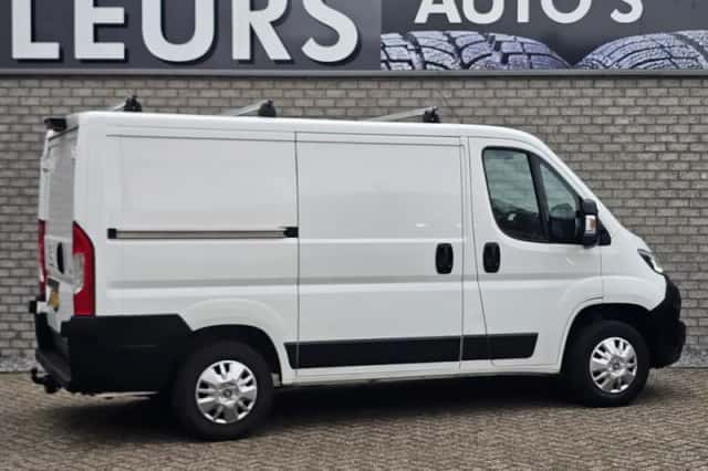 Peugeot Boxer (2018) thumbnail 3
