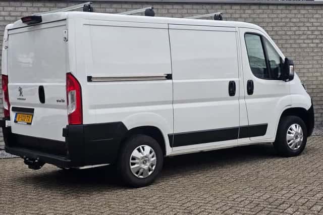Peugeot Boxer (2018) thumbnail 4