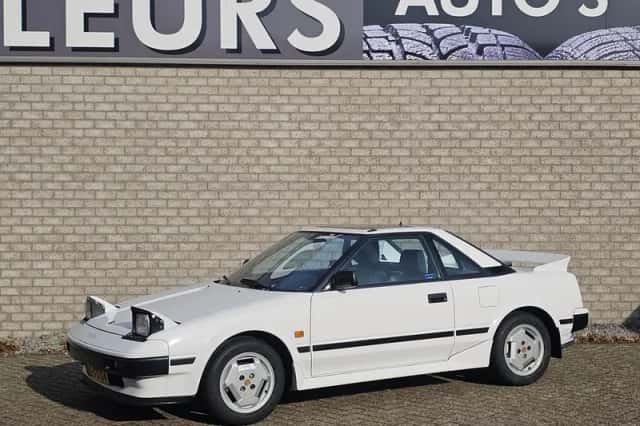 Toyota MR2 (1985) thumbnail 2