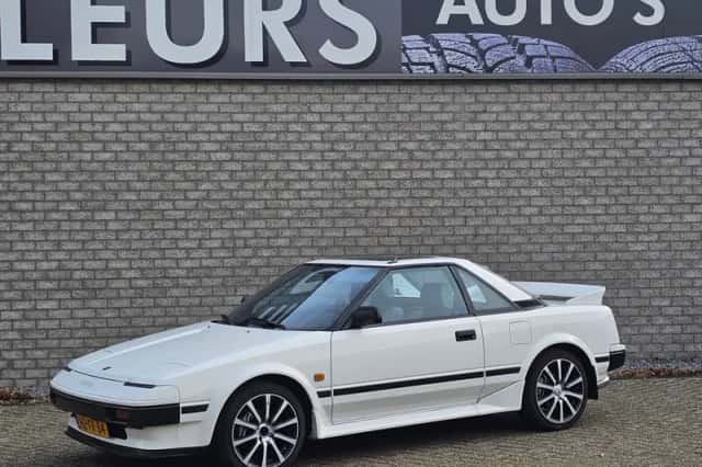Toyota MR2 (1985) thumbnail 3