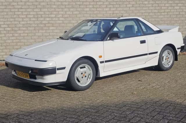 Toyota MR2 (1985) thumbnail 4