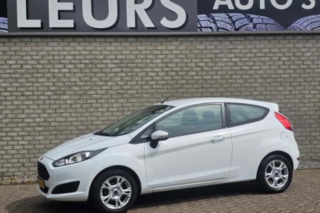 Ford Fiesta (2013) thumbnail 1