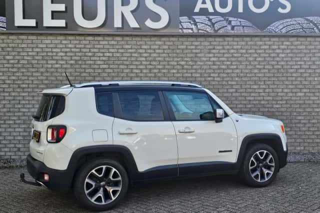 Jeep Renegade (2015) thumbnail 4