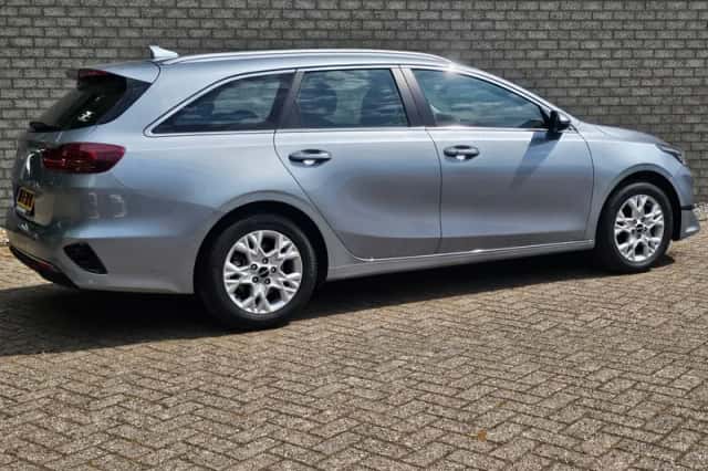 Kia Ceed (2023) thumbnail 5