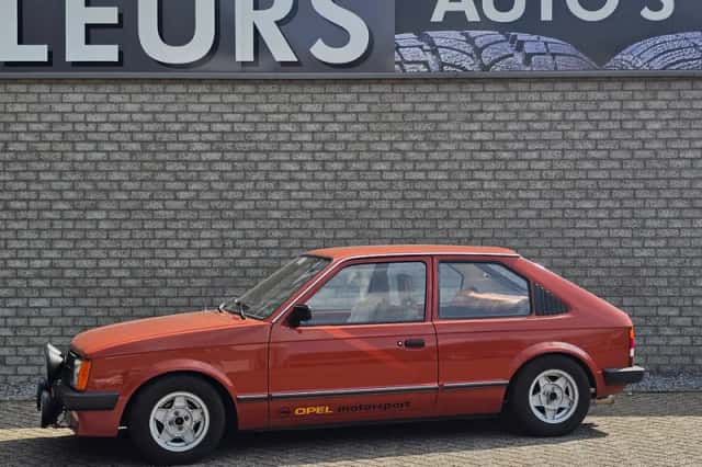 Opel Kadett (1982) thumbnail 1
