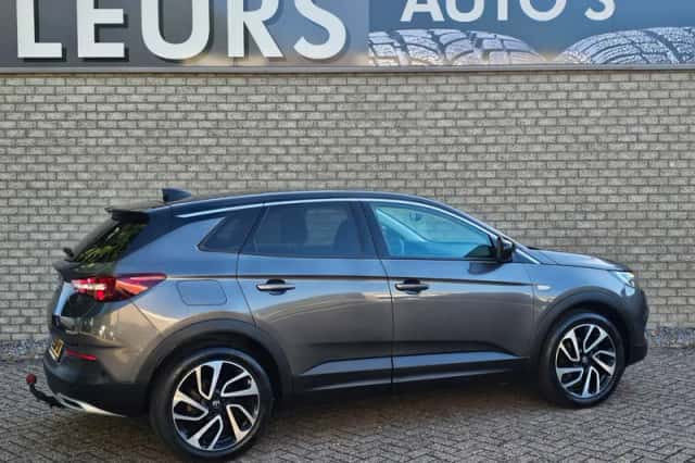 Opel Grandland (2019) thumbnail 4
