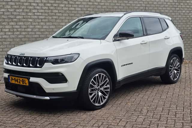 Jeep Compass (2022) thumbnail 3