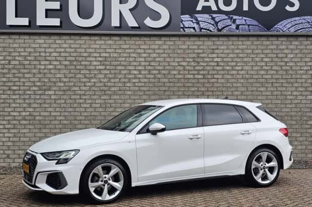Audi A3 (2024) thumbnail 1