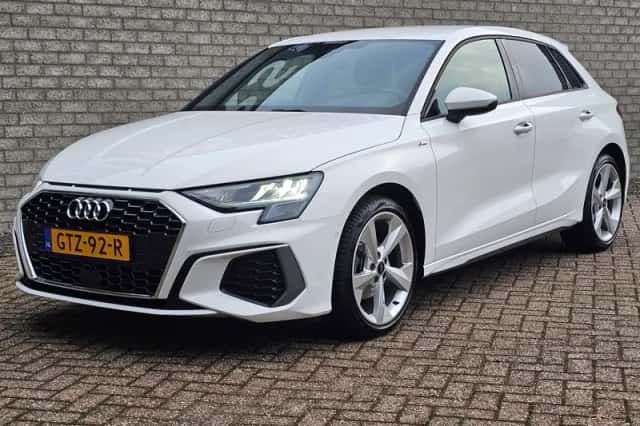 Audi A3 (2024) thumbnail 3