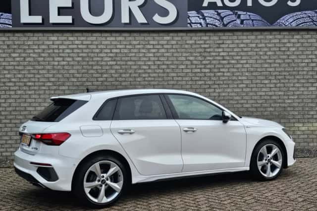 Audi A3 (2024) thumbnail 4