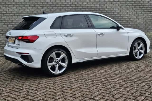 Audi A3 (2024) thumbnail 5