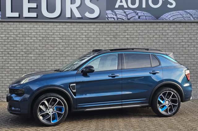 Lynk & Co 01 (2022) thumbnail 1