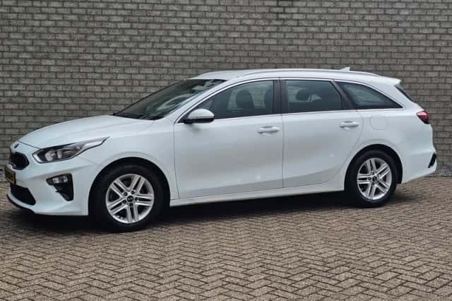 Kia Ceed (2019) thumbnail 2