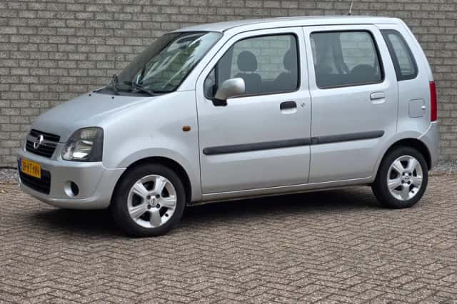 Opel Agila (2005) thumbnail 2