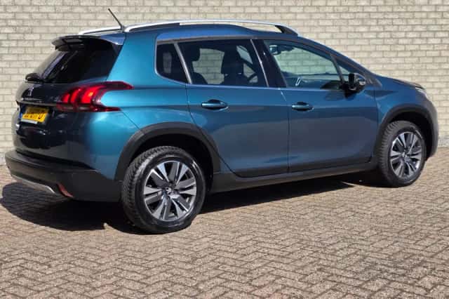 Peugeot 2008 (2018) thumbnail 5