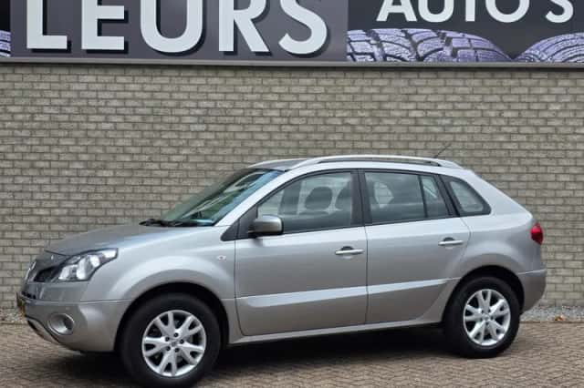 Renault Koleos (2008) thumbnail 1
