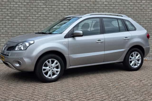 Renault Koleos (2008) thumbnail 2