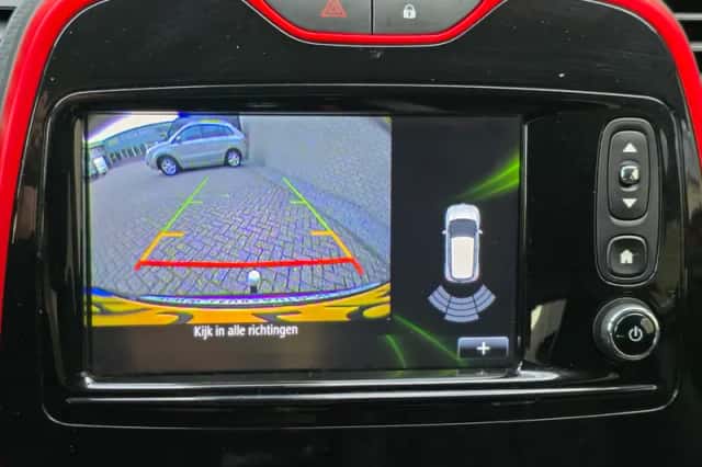 Renault Captur (2015) thumbnail 4
