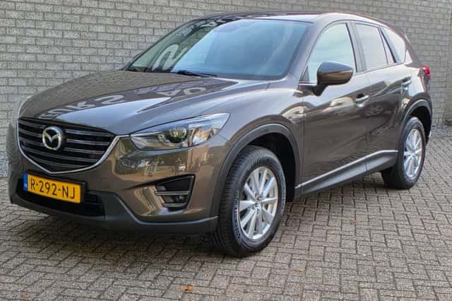 Mazda CX-5 (2016) thumbnail 3