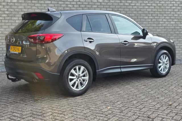 Mazda CX-5 (2016) thumbnail 5