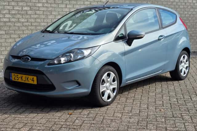 Ford Fiesta (2009) thumbnail 3
