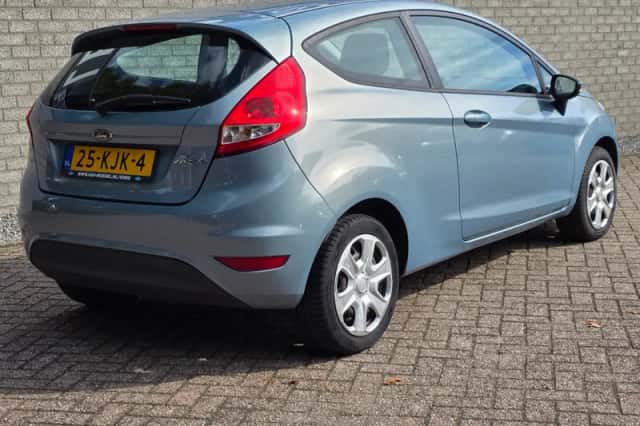 Ford Fiesta (2009) thumbnail 6