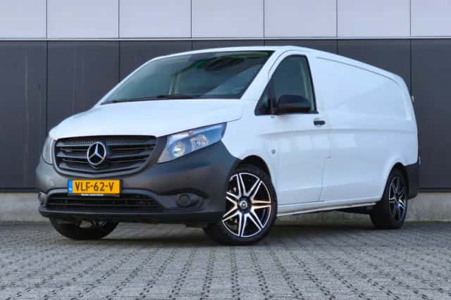 Mercedes-Benz Vito (2022) thumbnail 1