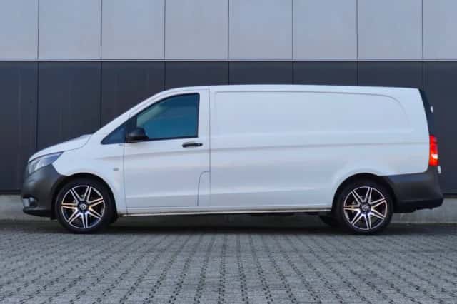 Mercedes-Benz Vito (2022) thumbnail 6