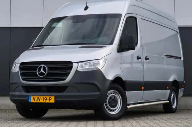 Mercedes-Benz Sprinter (2021) thumbnail 3