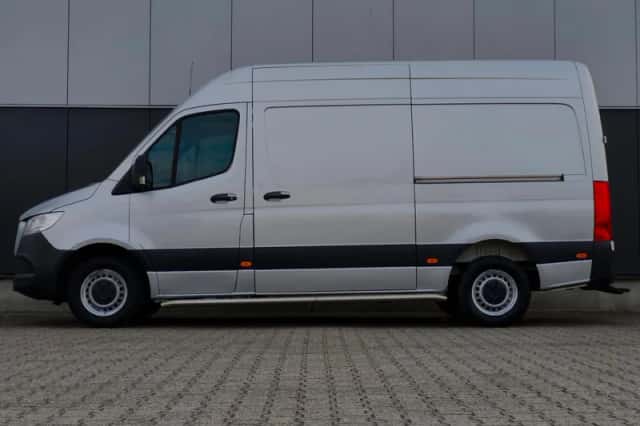 Mercedes-Benz Sprinter (2021) thumbnail 6