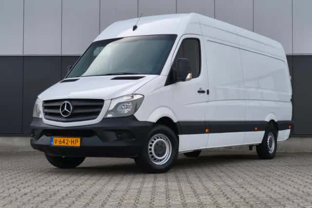 Mercedes-Benz Sprinter (2017) thumbnail 3