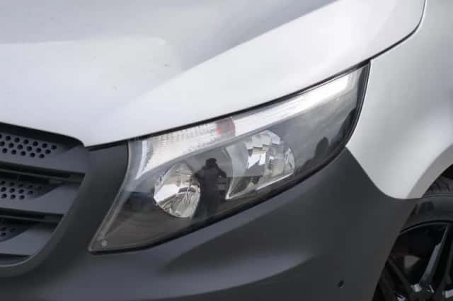 Mercedes-Benz Vito (2021) thumbnail 4
