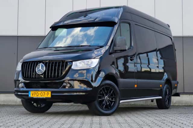 Mercedes-Benz Sprinter (2020) thumbnail 1