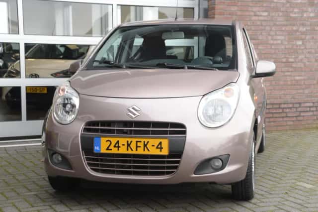 Suzuki Alto (2009) thumbnail 2