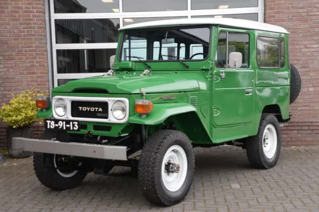 Toyota Land Cruiser (1981) thumbnail 1