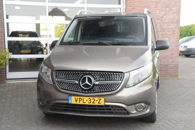 Mercedes-Benz Vito (2015) thumbnail 2