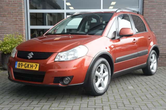 Suzuki SX4 (2008) thumbnail 1