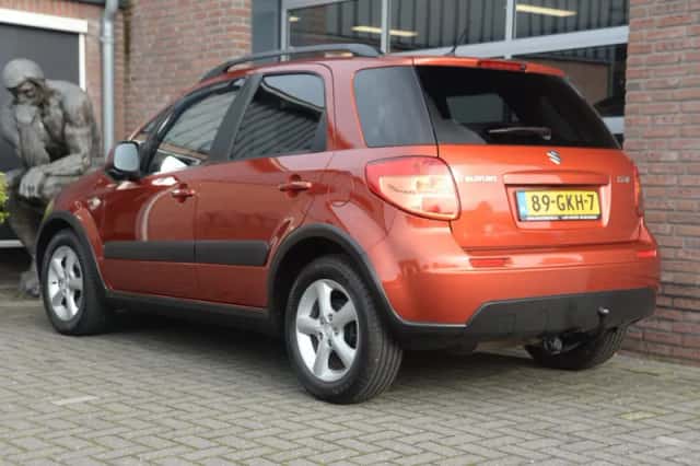 Suzuki SX4 (2008) thumbnail 5