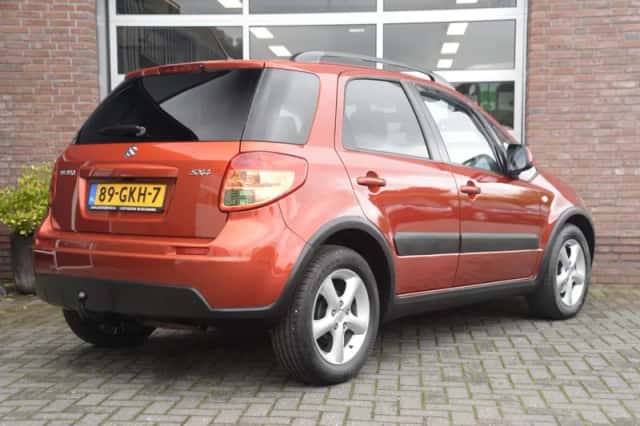Suzuki SX4 (2008) thumbnail 6