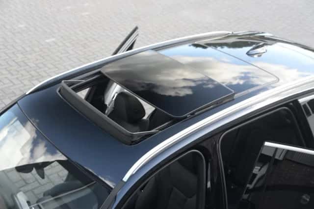 BMW X3 (2019) thumbnail 2