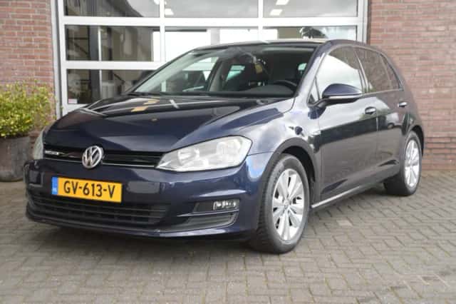 Volkswagen Golf (2015) thumbnail 1