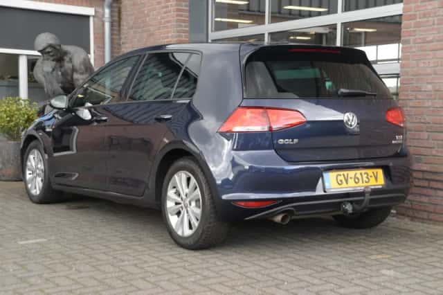 Volkswagen Golf (2015) thumbnail 4