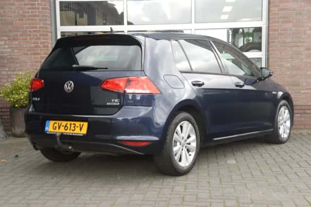 Volkswagen Golf (2015) thumbnail 6