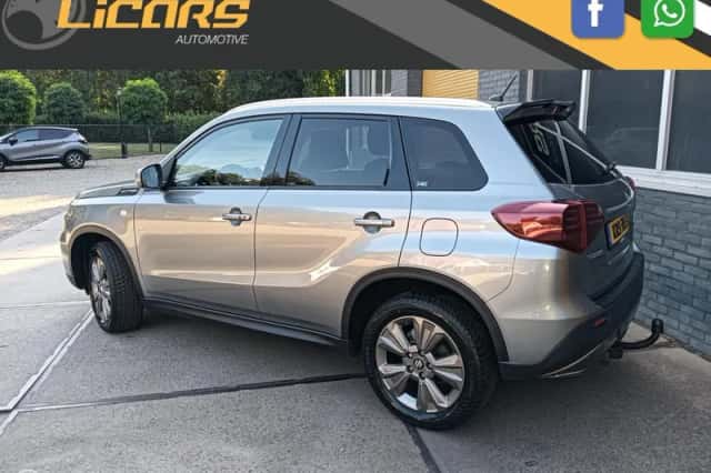 Suzuki Vitara (2021) thumbnail 3