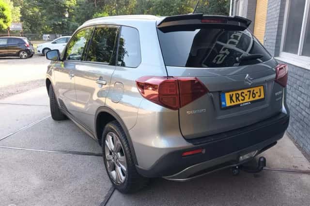 Suzuki Vitara (2021) thumbnail 4
