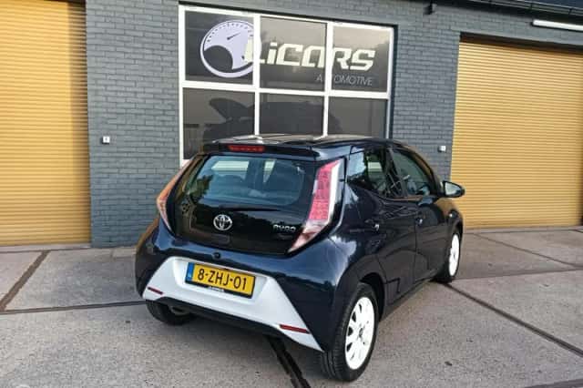Toyota Aygo (2015) thumbnail 6