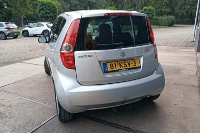 Suzuki Splash (2010) thumbnail 5