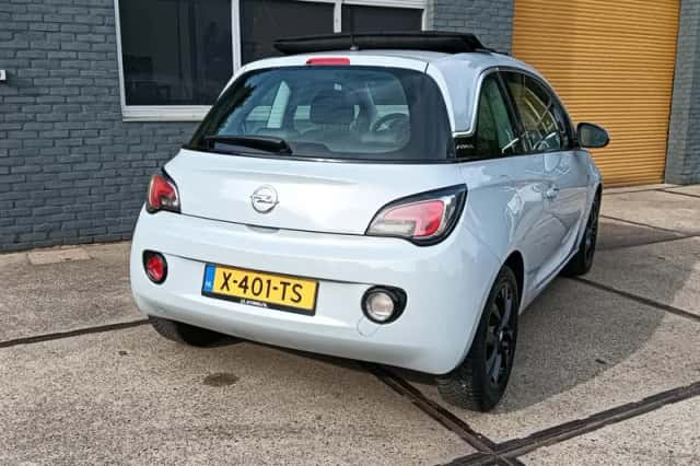 Opel Adam (2016) thumbnail 6
